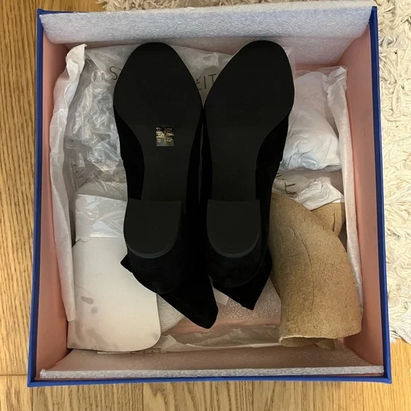 New with box Stuart Weitzman suede booties